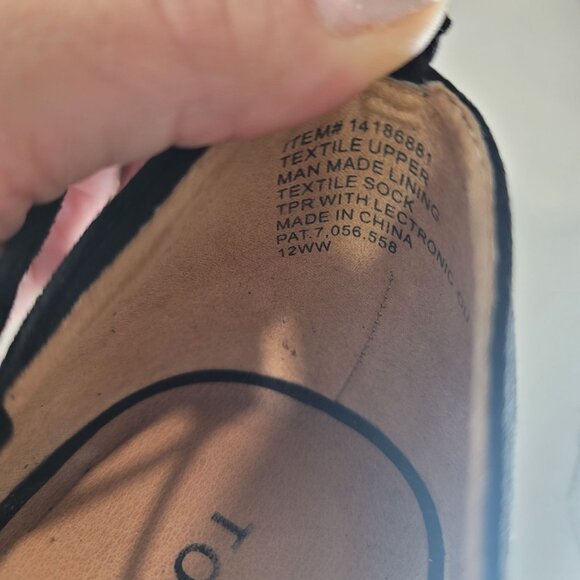 Torrid Women's Black Lace-Up Pointed Toe Pumps one sting is broken 12ww extra wi - Picture 4 of 13